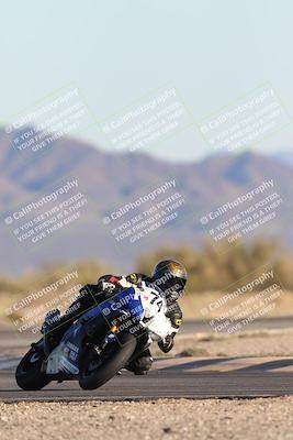 media/Dec-07-2025-CVMA (Sun) [[3e7d2de5dc]]/Race 16-Formula Middleweight/